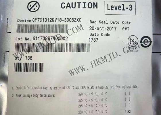 ذاكرة IC CY7C1312KV18-300BZXC 1.8 فولت متزامن مبطنة بالأنابيب SRAMs CY7C1312 FBGA165